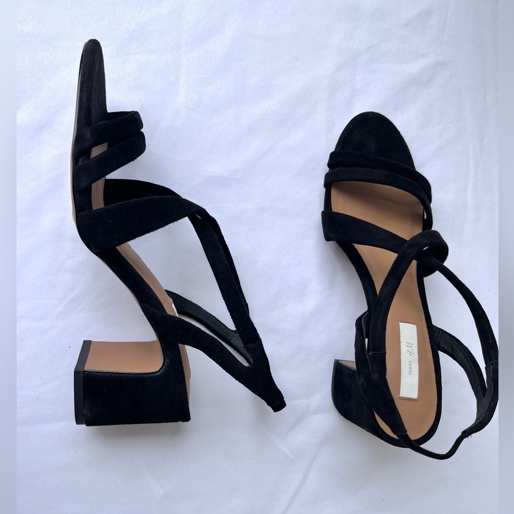 H&M | BNIB Suede Low Heel Sandals - Picture 7 of 16